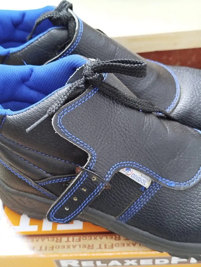 Botas de trabajo seguridad negras y azules