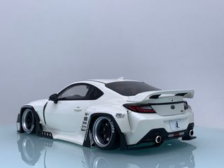 1:18 Toyota GR86 Pandem 2023 color Blanco GT498