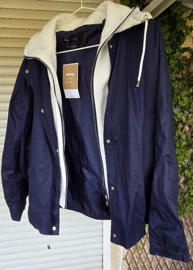 Chaqueta Sinsay azul y blanca Talla L