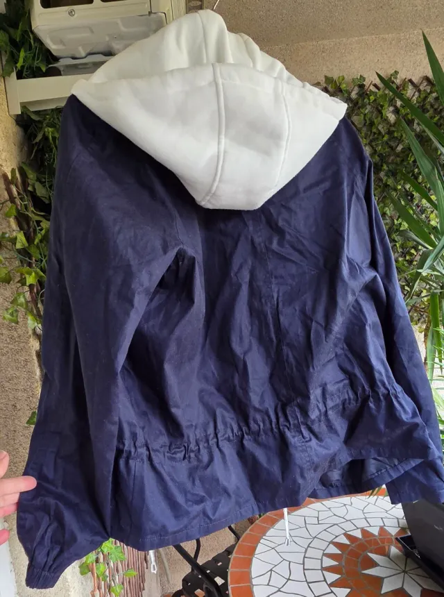 Chaqueta Sinsay azul y blanca Talla L