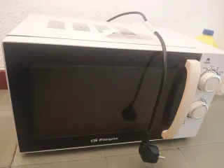 Microondas Orbegozo Blanco