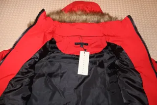 Abrigo Tintoretto Rojo con Capucha y Cremallera