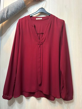 Blusa roja de manga larga