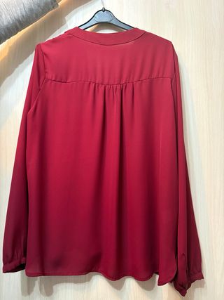 Blusa roja de manga larga