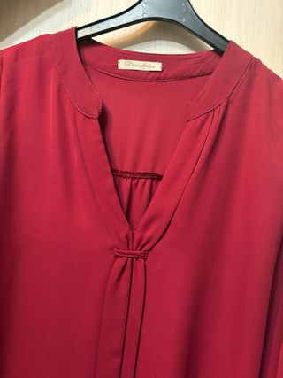 Blusa roja de manga larga