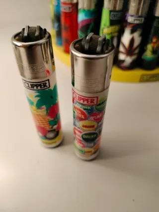 Pack 43 • 4 Accendini Clipper