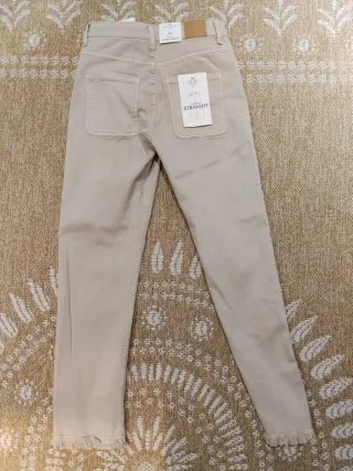 Pantalones vaqueros azules sin estrenar