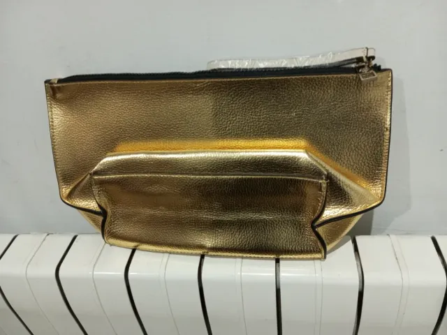 Bolso de mano dorado nuevo