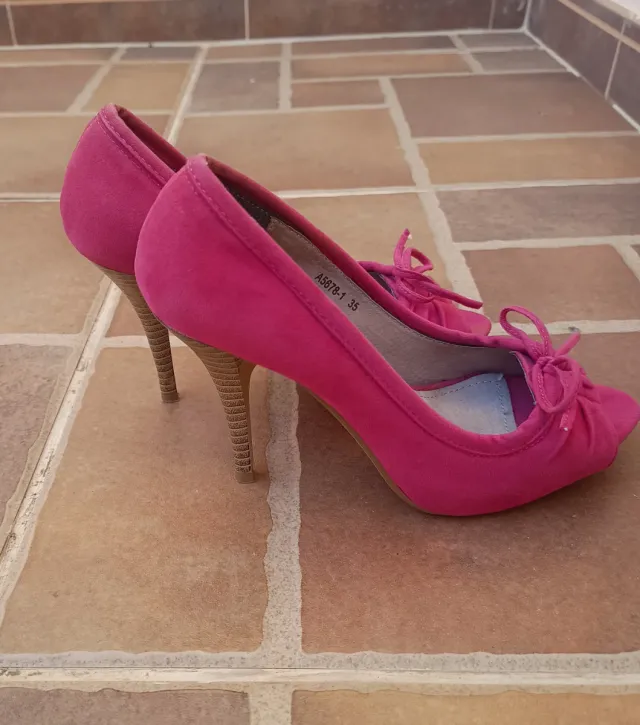 Zapatos de tacón rosa T35