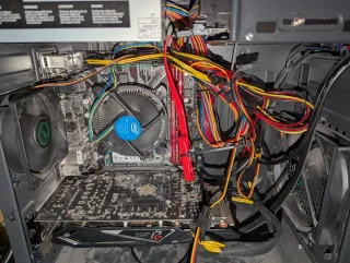 PC Gaming Completo con Monitor y Periféricos