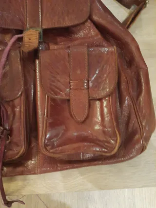 Mochila de piel marrón