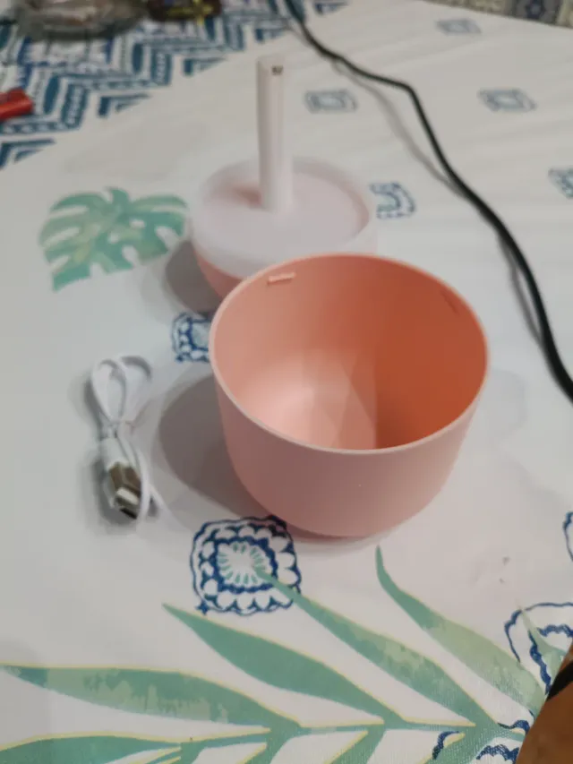Humidificador de aire rosa para escritorio