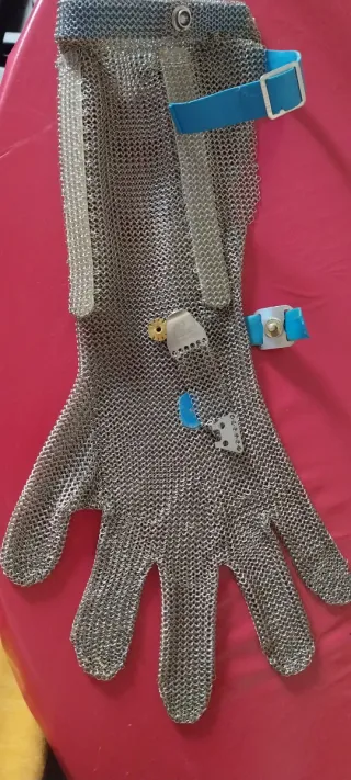Guante de malla metálica