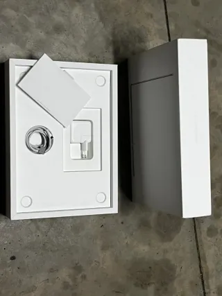 MacBook Air 15” M4 16GB 256GB