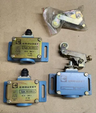 Finecorsa Crouzet 83 830 0 (3 pezzi)