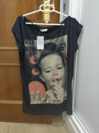 Camiseta Pull&Bear Talla S Estampado Niño