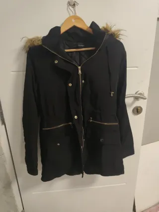 Chaqueta Sfera Talla L con Capucha y Pelo