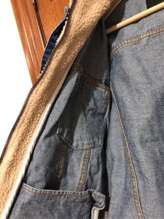 Chaqueta vaquera Zara con capucha Talla M