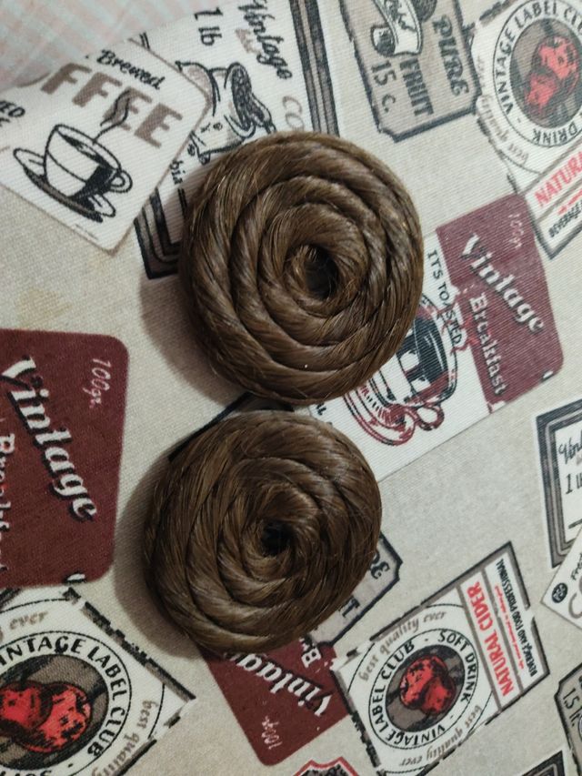 Rodetes fallera niña pelo castaño