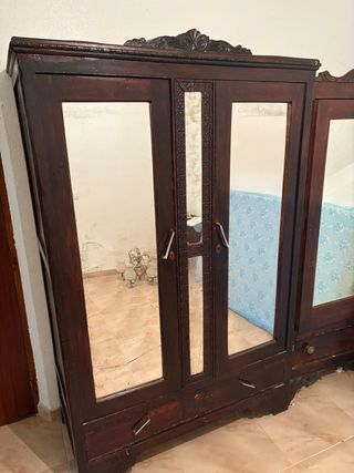 Armario antiguo madera y cristal