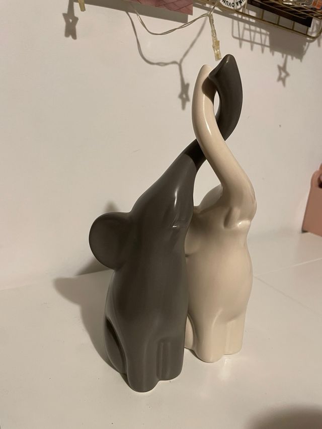 Figuritas de elefantes de cerámica