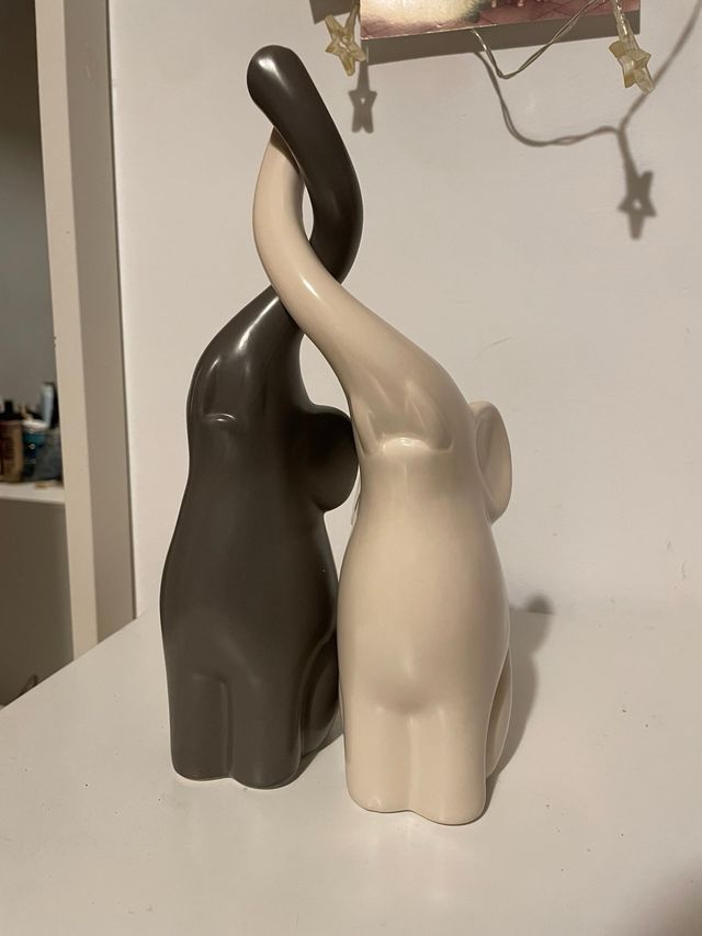 Figuritas de elefantes de cerámica