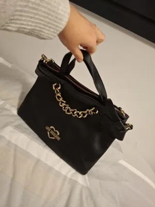 Bolso Love Moschino Negro y Dorado