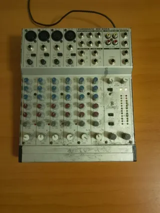 Behringer Eurorack MX802A Mixer
