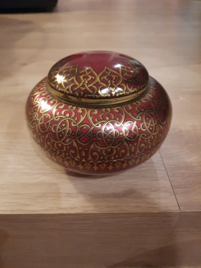 Lata antigua caramelos decorada