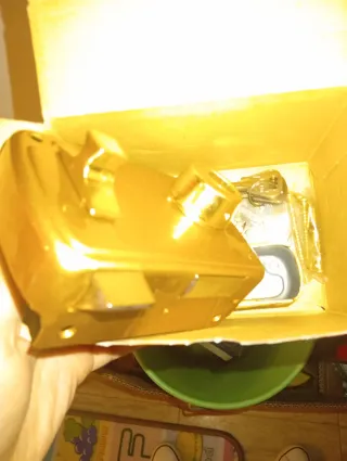 Cerradura Ucem Dorada con Llaves