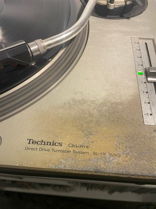 Technics SL-1200 MK2