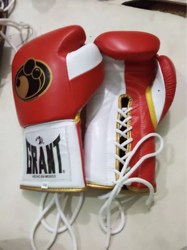 Guantes de Boxeo GRANT Rojos y Blancos