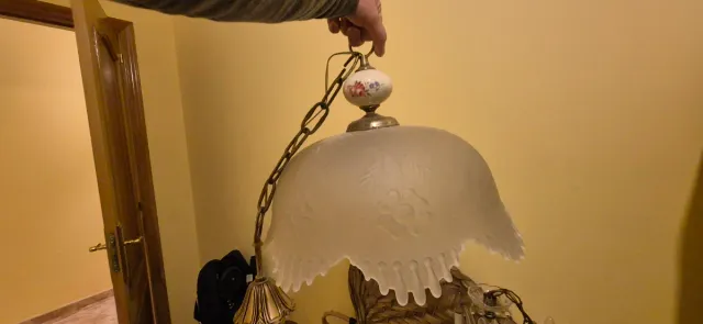 Lámpara de araña de cristal antigua