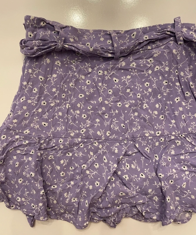 Falda pantalón Zara floral morada