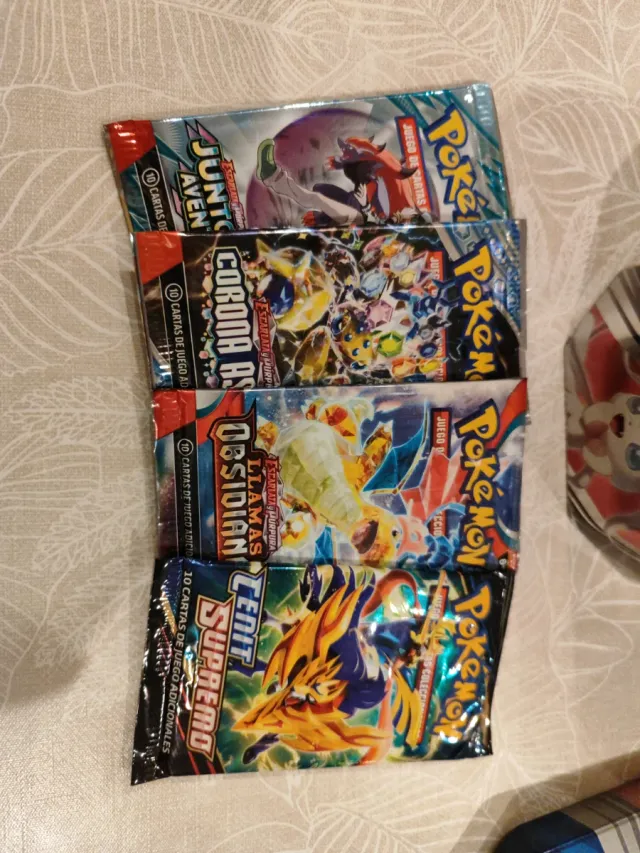 Lata Pokémon Sylveon Resellados