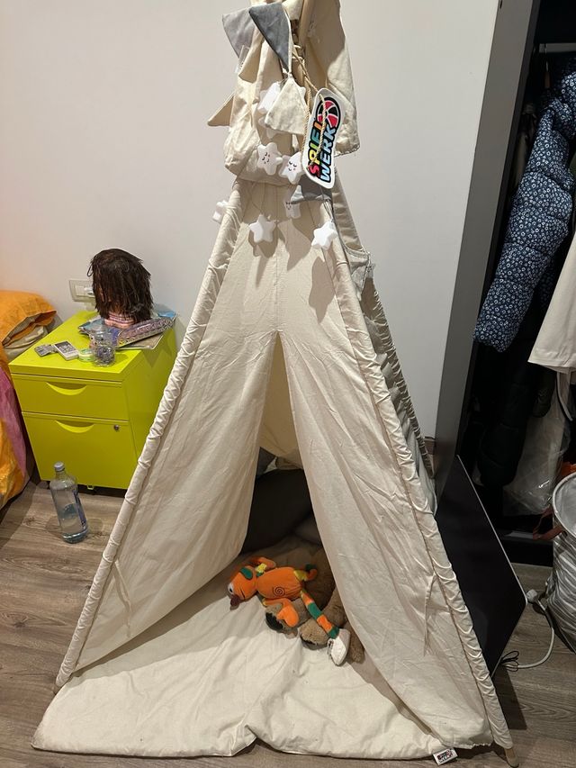 Tipi infantil con luces de estrellas