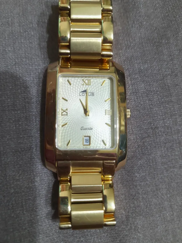 Reloj Lotus Caballero Dorado