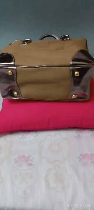 Bolsa Prada Bowling Bag Beige y Dorada