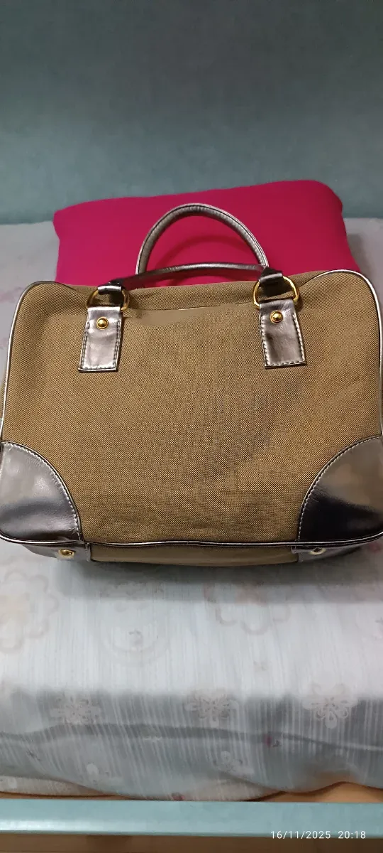 Bolsa Prada Bowling Bag Beige y Dorada