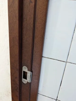 Puerta batiente de Madera estilo Caoba/sapeli