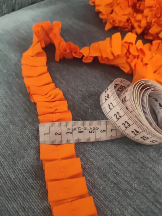 Mercería: Cinta plisada naranja