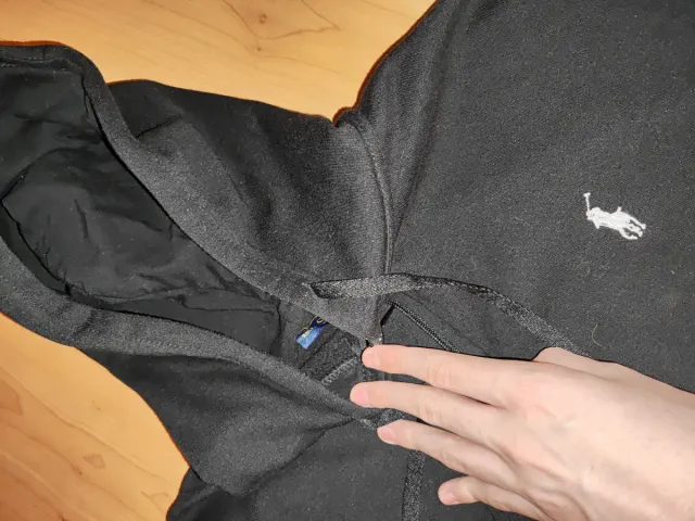 Sudadera Negra con Cremallera