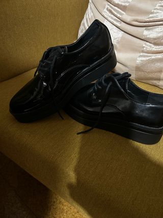 Zapatos plataforma charol mujer