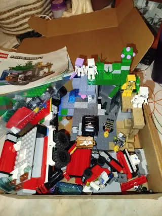 Lego Minecraft Set