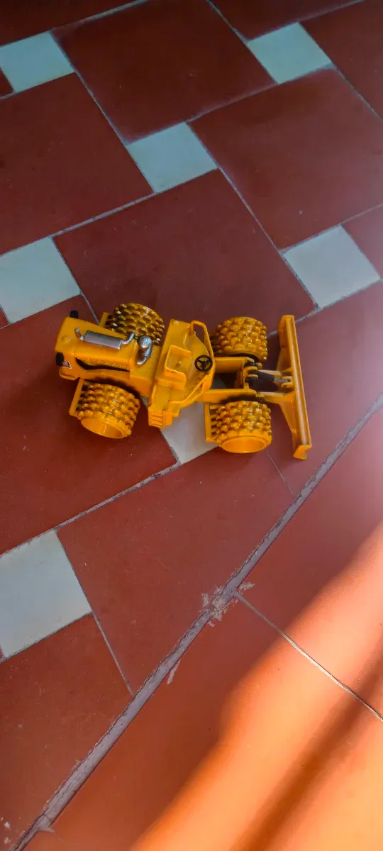 Conjunto Camiones Caterpillar metálicos de juguete