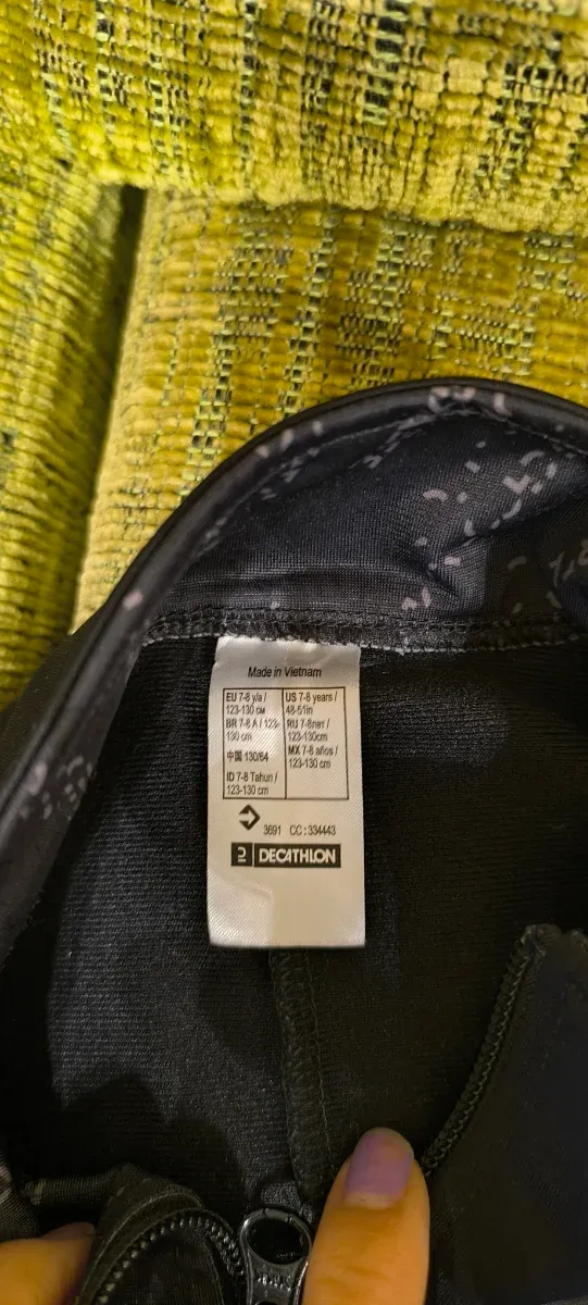 Chándal Decathlon Negro Talla 7-8, 123-130 cm.