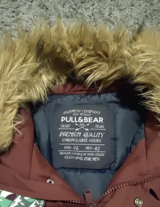 Parka hombre Pull&Bear Roja con Capucha y Pelo