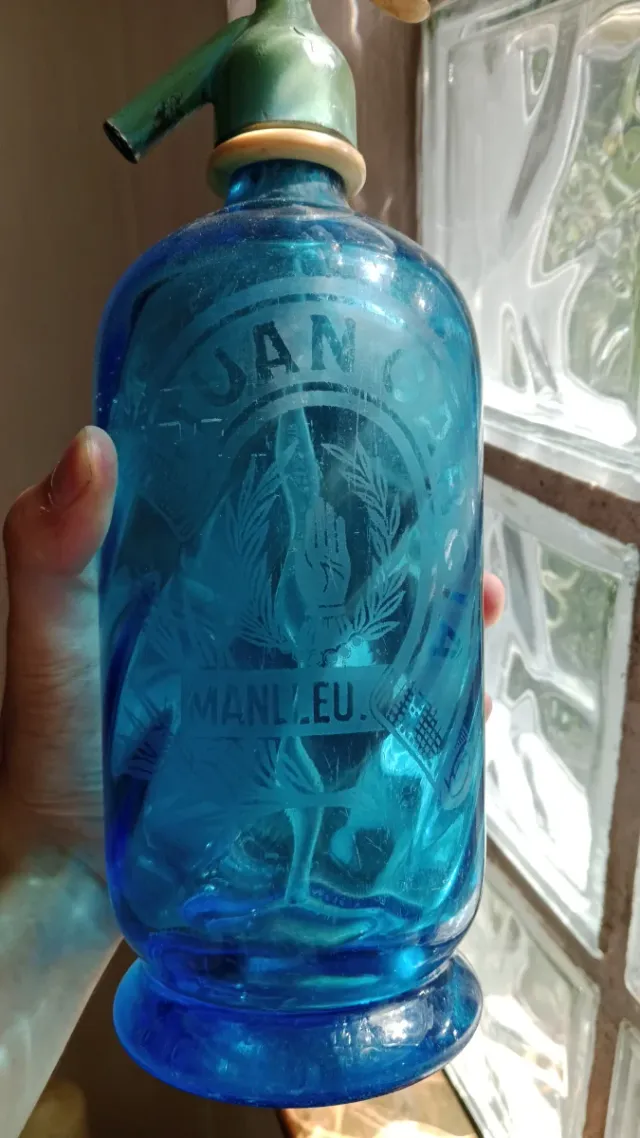 Sifón Juan García Manlleu Azul