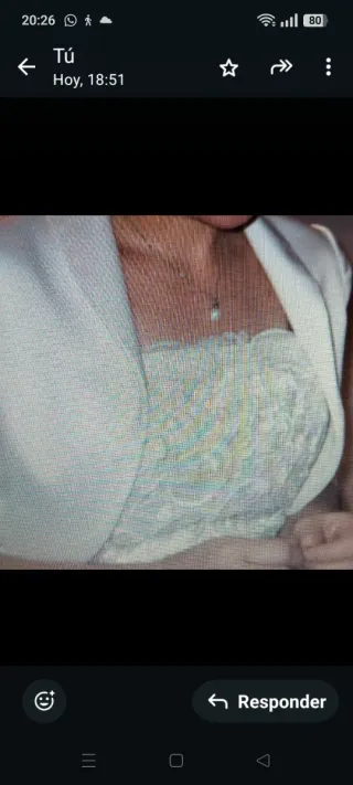 Vestido de fiesta o novia blanco . Fotos ordenador