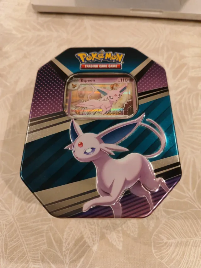 Lata Pokémon Espeon Sellada